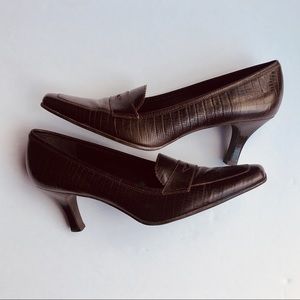 Etienne Aigner Brown Labelle Pumps Loafers